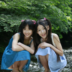 藤野志穂　安藤穂乃果 安藤穂乃果ちゃんと藤野志穂ちゃん｜カメラマンのSOMXのブログから) – @snfkkkkkkn on Tumblr