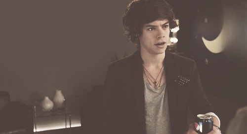 summerohnines-blog:  I’m Harry. 