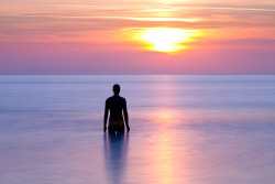 photojojo:  In the mid 200’s, Antony Gormley set