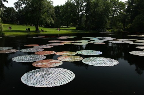 rerylikes: Bruce Munro - Waterlilies Giant Waterlilies made out of recycled CDs at Large 