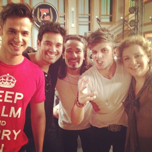 luarfan:  Ultima cena de Rebelde!!!! Mto bom fazer parte dessa família!!!! @erthalera @chaysuede @elianagutman @lealmelo - @adolphoknauth- #webstagram 