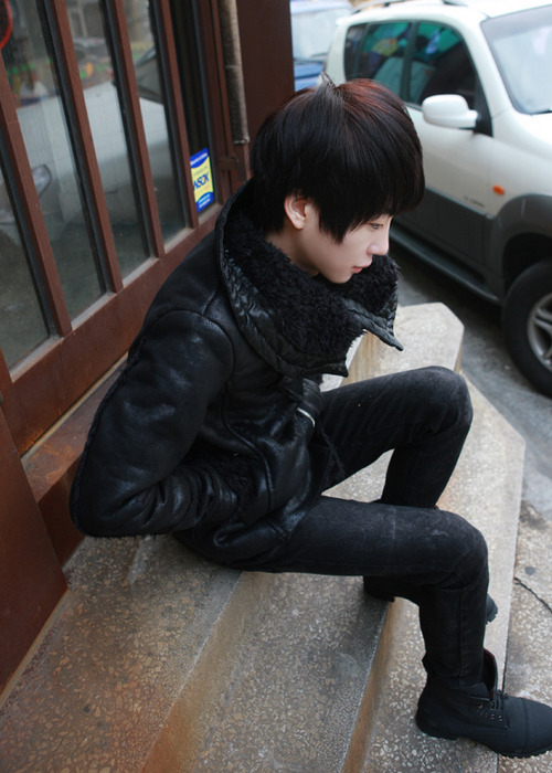 chyeo:  his hair 