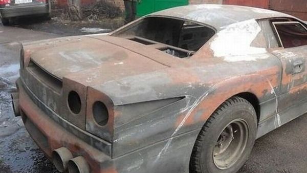 automotivated:  A car enthusiast from Russia is making his own Mercedes-Benz SLR