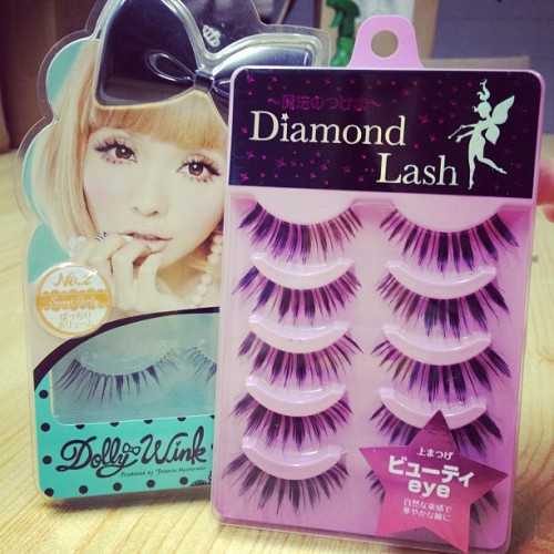 wheremywitchesat:  My Diamond Lash Beauty Eye lashes arrived today! °☆.。.:*・ and so my collection of