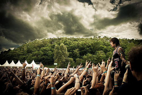 salt-your-eyes:  Oli Sykes 