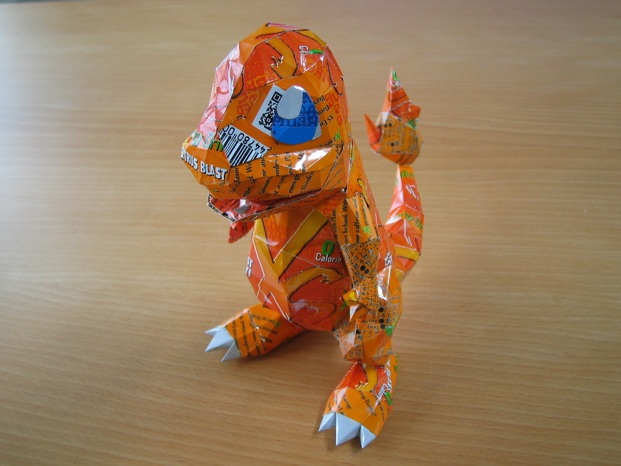 saveroomminibar:  Japanese Artist ‘Makaon’ Pokemon made from Aluminium Cans.