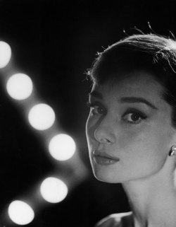 alwaysaroused:  Audrey Hepburn  