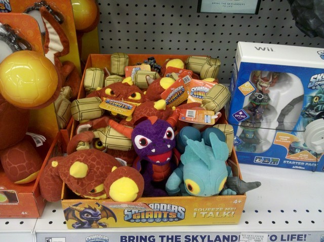 lbr-skylanders:  Skylanders plushies! They come in two sizes, small and large. The