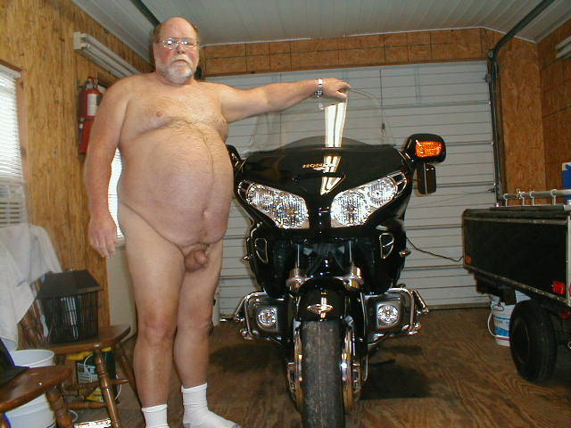 soundchaser:  about the house (collected Feb 10)  SEXY DADDYMASTER!!!