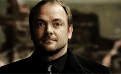 sammybitchfacewinchester:  injectablefame712:  The initial bidding for The Word of