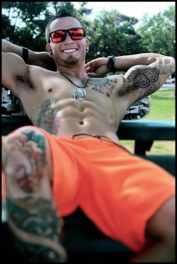 masterthompsonsslave1:  realmenstink:  guysandpits:  *drool*  HOT TATTED &amp; RIPPED !!!  Fagtastic 