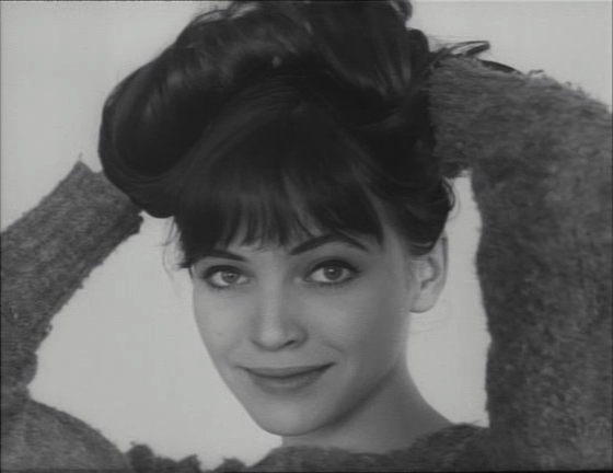 ladygrinning-soul:  Le Petit Soldat (dir. Jean-Luc Godard, 1963) 