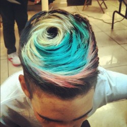 #flattop #coolhair #circles #colors #hairdo #hair #mycoolhair (Taken with Instagram)