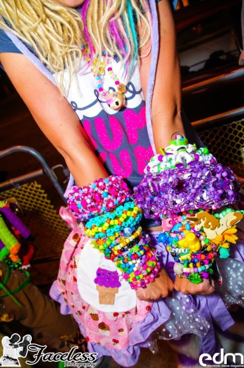 Gorgeous kandi.