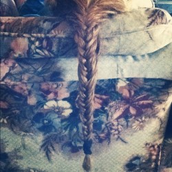 - La trenza que me hiso mi hermana :&rsquo;) 💜 @yomiii24 (Tomada con Instagram)