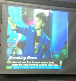 Rockinontop:  My Teacher Had Her Computer Connected To The Projector Today And This