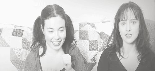 avenuegrande:  Nostalgia Chick &amp; Mara Wilson (the girl who played Maltilda)