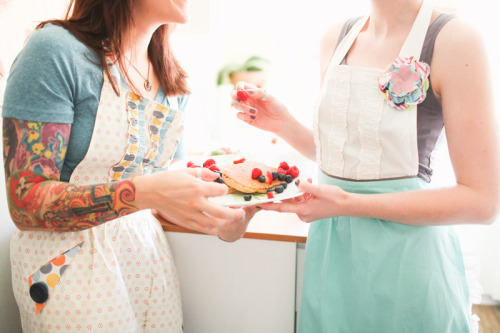  Engagement Shoot: Tori & Kate “Tori and Kate’s engagement shoot is the epitome of Sunday morning perfection (I am a sucker for pancakes). Photographer Adrienne Gunde makes this kitchen glow and the love shine. LA (Silverlake), you are forever