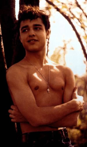 One of the first hollywood actors to publicly acknowledge his homosexuality, the beautiful Sal Mineo.