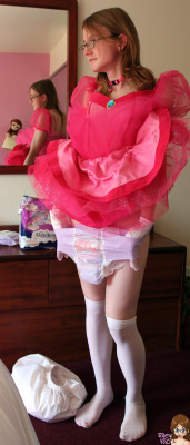 rileybbq:  little princesses need to wear