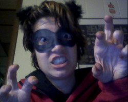 COMIC CON TOMORROW AFTERNOON. I&rsquo;M PRACTICING BEING A RACCOON FOR HALLOWEEN. LEGGOOOOOO.