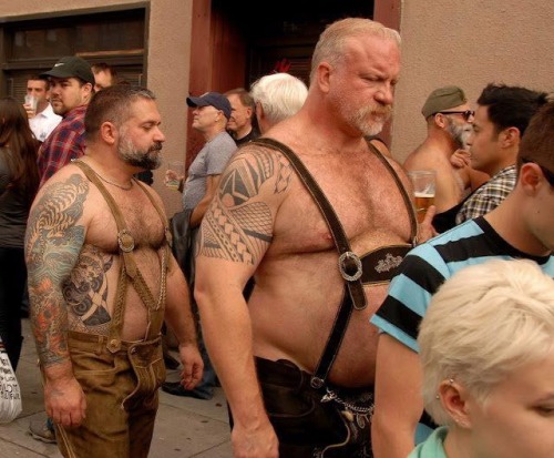 fhabhotdamncobs:allthebearsilike: Fuck Yeah !  W♂♂F     (WARNING!   No “Pr