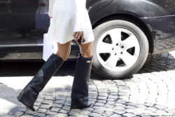 Damn. I really love those Givenchy boots.. Look Super Sexy with jeans!