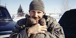 buzzfeed:  There is no friendship quite like the friendship between a man and his bear. 