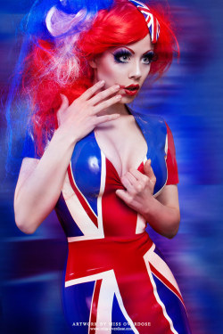 Kylievolatile:  About A Doll By =Ophelia-Overdose 