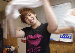 tickutacku:  ヽ(･∀･ )ﾉ 