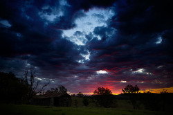 arabesquedream:  Sunset on the Old Glen Innes Road by Maggon (Falke) on Flickr. 