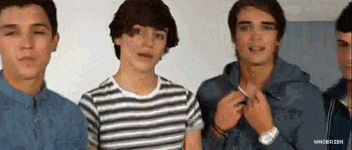 uniongayy:  whobrien:  “I heard Ella has made out with someone”    Lol his face