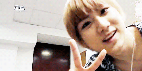 ranzart:  4/100 Hyunseung gifs 