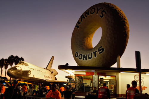 Porn Pics Endeavour stops in front of Randy’s