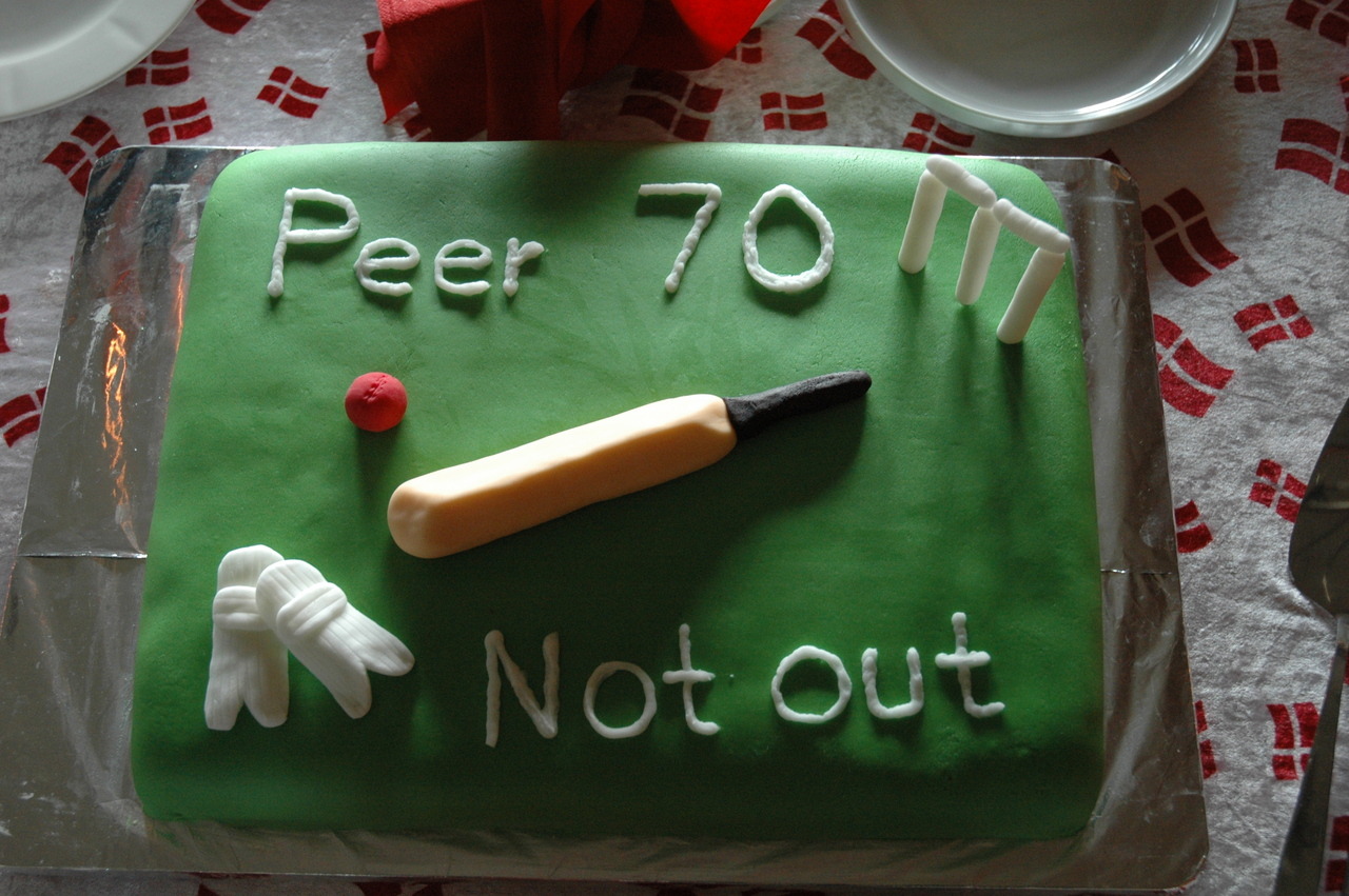 Cricket-cake for my Father-in-law…