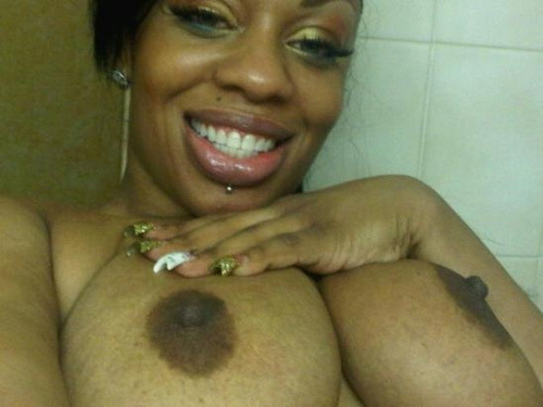 phattygirls:  LIPS &amp; TITS! 2