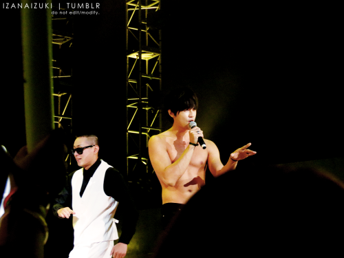 izanaizuki:  for more kcon photos → #kcon 