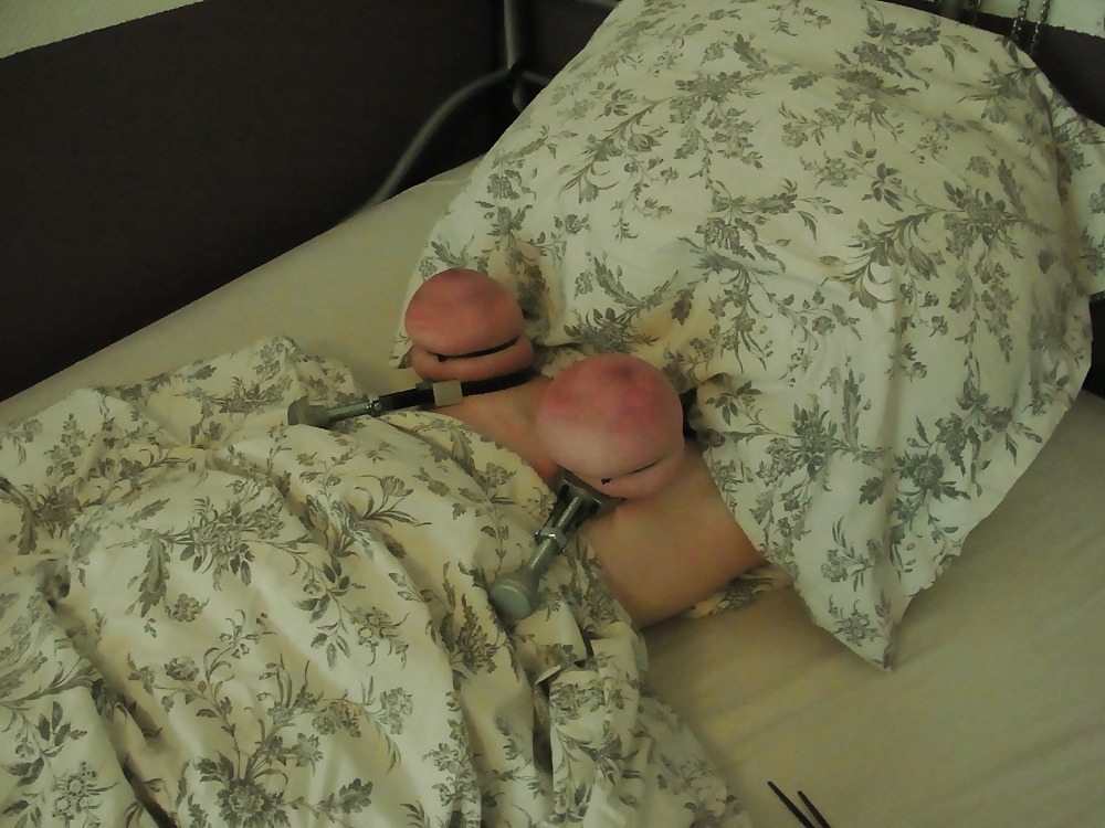 muir26:  extrordinarypornstuff:   torture-her-tits:  Love how only her abused tits