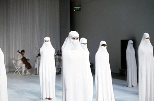 bloedstraat:  between, hussein chalayan spring summer 1998 