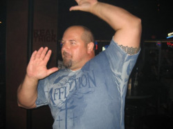 fiendish8:  affliction guy dancing 