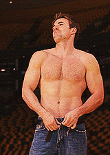 laserdawg1981:  bottombearcub:  Damn Chris Evans is such a stud.  he is one hot dude