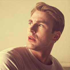 coulsonnn:   #isn’t it amazing how perfectly styled his hair is even after being