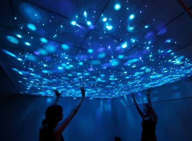 mydarkenedeyes: Interactive installations by Takahiro Matsuo. 
