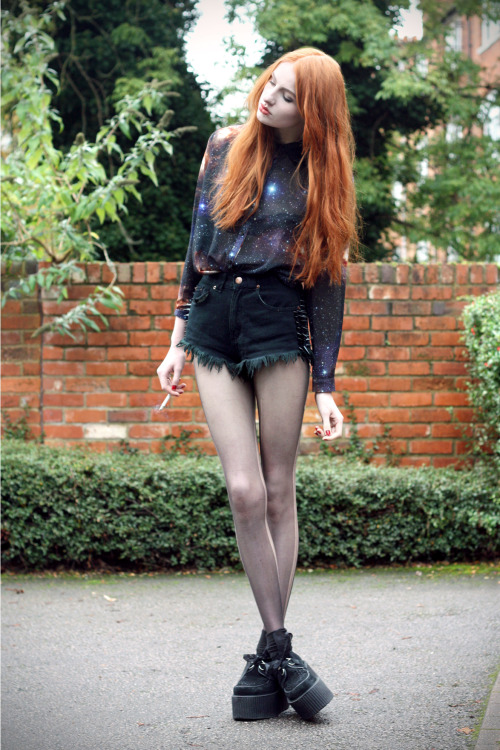crystuls: olivia-emily:  New lookbook post here ^.^  More fashion here! ♡