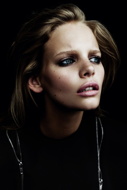 opaqueglitter:  Marloes Horst Shot By Billy The Kidd For Oyster Magazine #101 Fall 2012 
