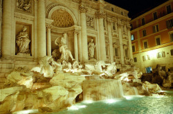welcometoitalia:  Fontana di Trevi, Roma