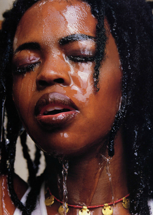 soul-is-amazing:An amazing photo of Lauryn Hill.