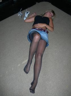 nylonpics:  After a long night clubbing there’s nothing like taking off your heels and laying down in your pantyhose 