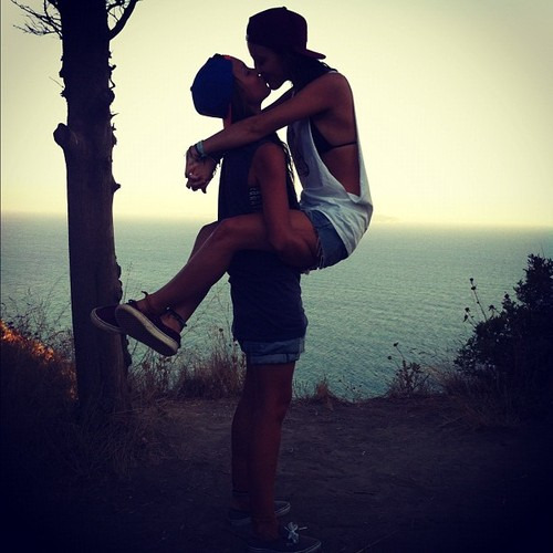 wobblzcake:  Love how a pic of me and my girlfriend just randomly popps up on my