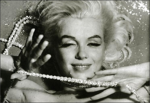 Marilyn, 1962Photos: Bert Stern                       Marilyn sure knew how to make love to the came